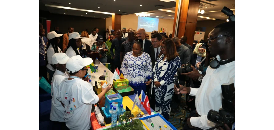 Gabon’da düzenlenen 4. Bilim Fuarı, 17 ülkenin katılımıyla gerçekleştirildi